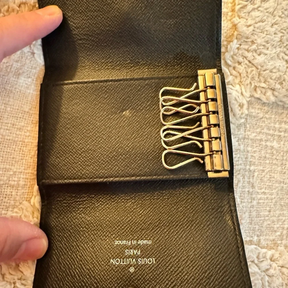 Authentic Louis Vuitton Graphite 6 Key holder